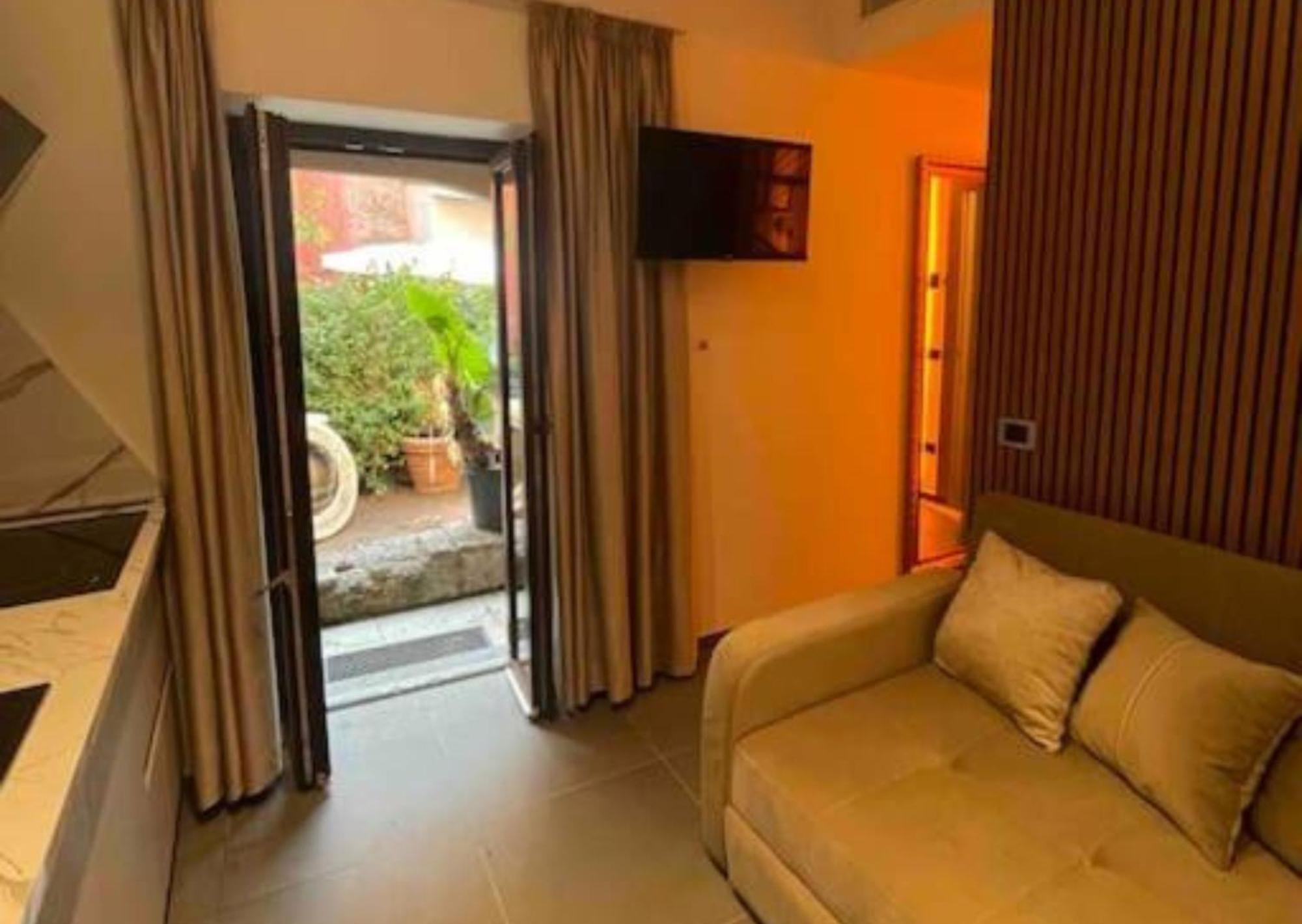 Exclusive With Private Garden - 5 Minutes From The Colosseum Villa Rom